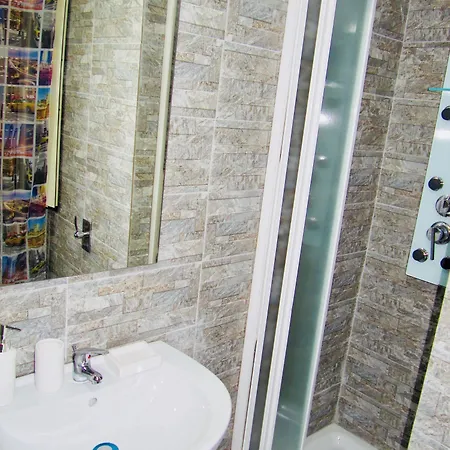 Ri.mo's Rent فندق مبيت وإفطار 2*